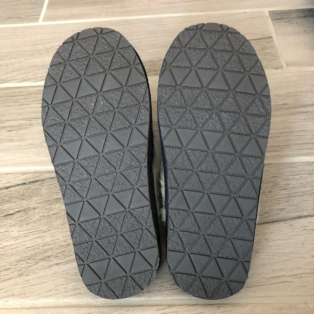 Clarks Slippers - Picture 7 of 8